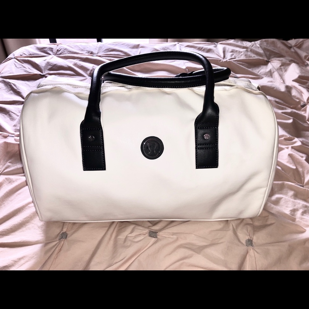 Lululemon yoga/ gym / travel bag